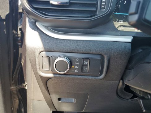 Used 2022 Ford Explorer XLT image 25