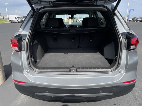 Used 2023 Chevrolet Equinox LT w/ Driver Convenience Package image 24
