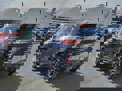 New 2025 Chevrolet TrailBlazer RS w/ Convenience Package image 3