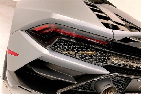 Used 2022 Lamborghini Huracan EVO image 30