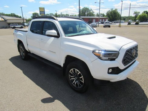 Used 2023 Toyota Tacoma 4x4 Double Cab image 8