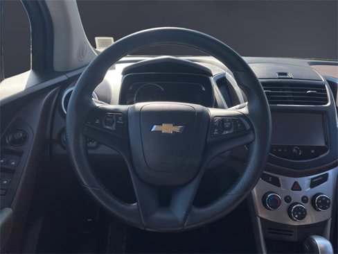 Used 2015 Chevrolet Trax LT image 12
