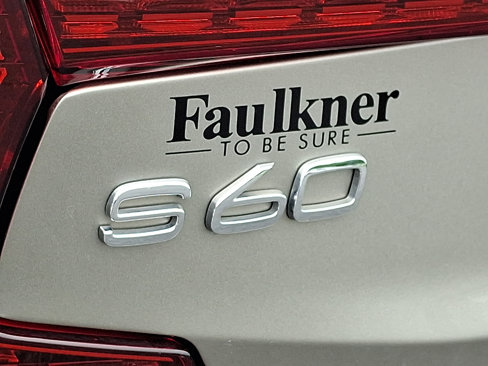 Used 2020 Volvo S60 T6 Momentum w/ Protection Package image 32