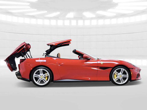 Certified 2022 Ferrari Portofino M image 8