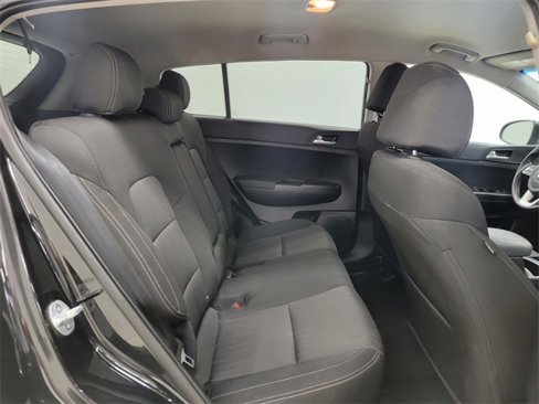 Used 2020 Kia Sportage LX image 19
