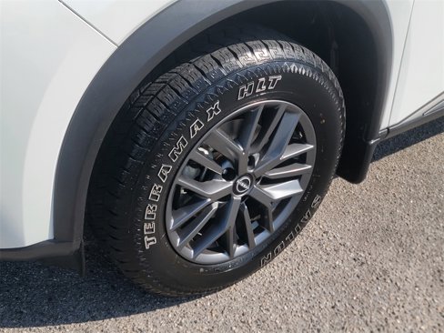 Used 2023 Nissan Rogue S image 11