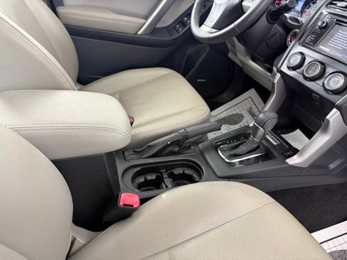 Used 2015 Subaru Forester 2.5i Touring w/ Eyesight & Navigation System image 34