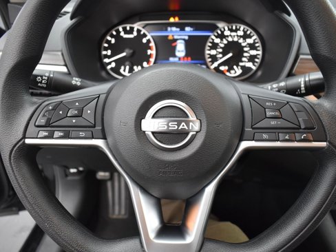 Used 2024 Nissan Altima 2.5 SV image 12