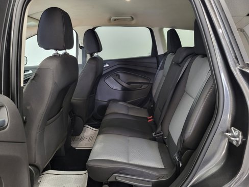 Used 2017 Ford Escape SE image 5