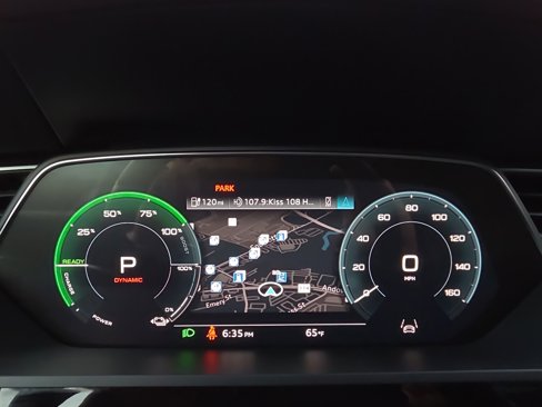 Used 2022 Audi e-tron Premium Plus w/ Premium Plus Package image 76