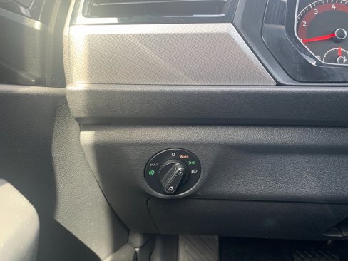 Used 2019 Volkswagen Jetta image 19
