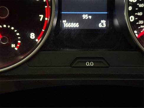 Used 2019 Volkswagen Tiguan SE w/ Panoramic Sunroof Package image 25