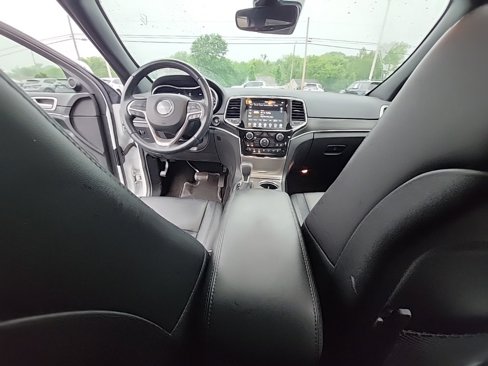 Used 2021 Jeep Grand Cherokee Limited image 22