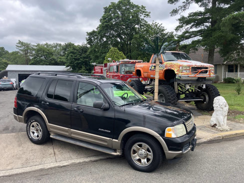 Used 2002 Ford Explorer Eddie Bauer image 2