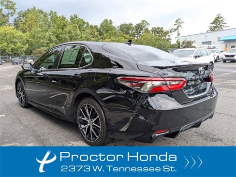 Used 2023 Toyota Camry SE image 10