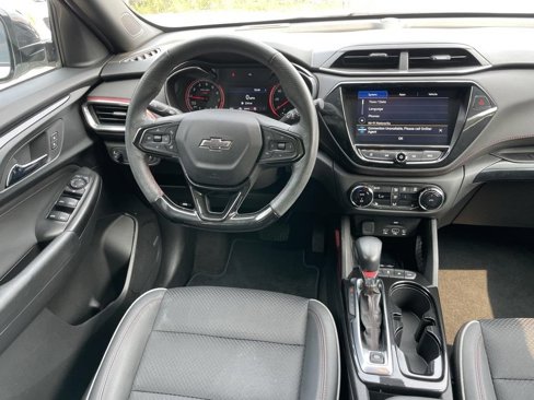 Used 2022 Chevrolet TrailBlazer RS w/ Technology Package image 8