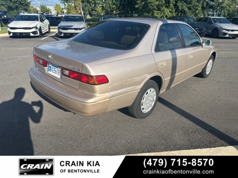Used 1999 Toyota Camry LE image 4