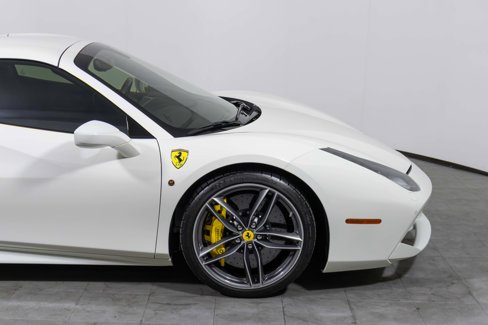 Used 2018 Ferrari 488 Spider image 20