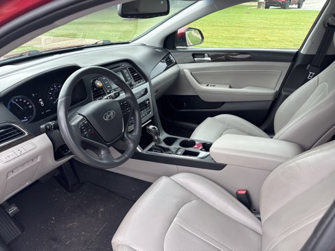 Used 2016 Hyundai Sonata Limited image 5