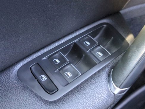Used 2015 Volkswagen Golf TDI SEL w/ Lighting Package (SEL) image 23
