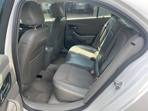 Used 2016 Chevrolet Malibu LT image 15