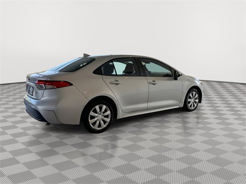 Used 2023 Toyota Corolla LE image 12