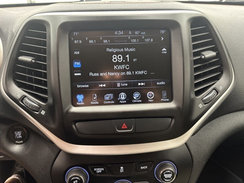 Used 2016 Jeep Cherokee Limited image 20
