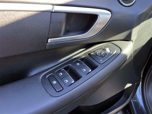 Used 2023 Hyundai Sonata SE image 15