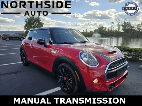 Used 2019 MINI Cooper S image 1