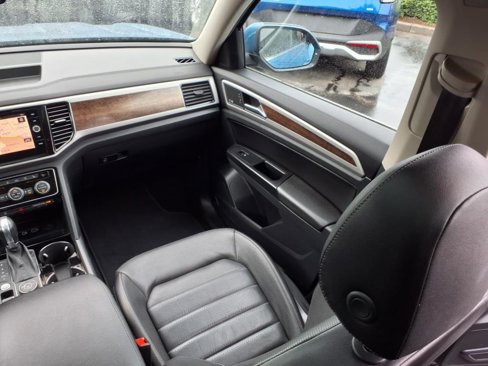 Used 2019 Volkswagen Atlas SEL Premium image 20