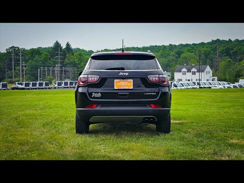 Used 2022 Jeep Compass Limited image 5