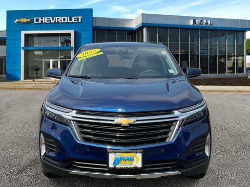 Used 2023 Chevrolet Equinox LT image 2