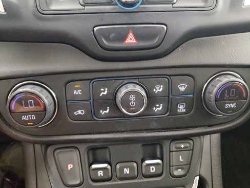 Used 2019 GMC Terrain SLE w/ Driver Convenience Package image 23