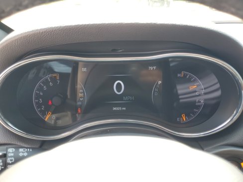 Used 2022 Jeep Grand Cherokee Laredo X image 16