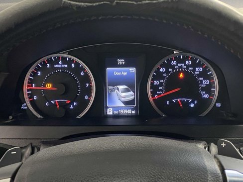Used 2017 Toyota Camry SE image 22