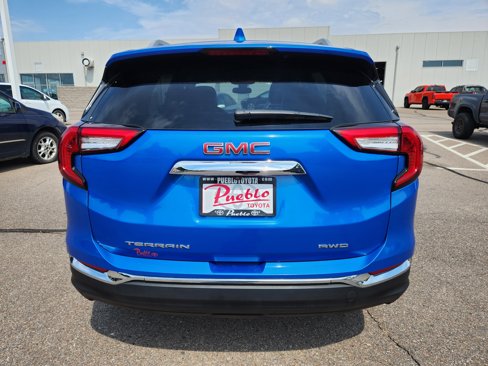 Used 2024 GMC Terrain SLT image 11