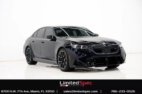 Used 2025 BMW M5 image 4