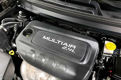 Used 2019 Jeep Cherokee Latitude Plus w/ Cold Weather Group image 32