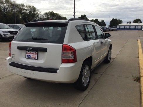 Used 2010 Jeep Compass Sport image 6