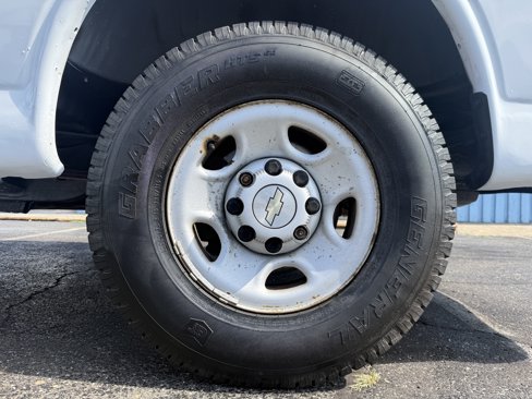 Used 2008 Chevrolet Express 2500 image 24
