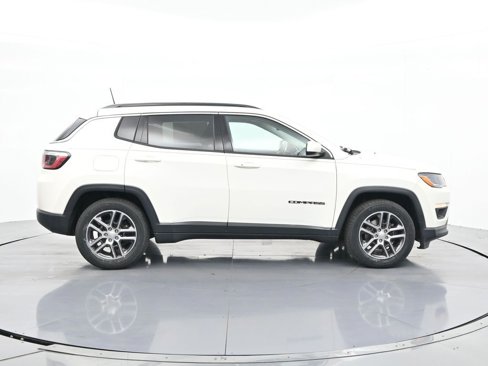 Used 2020 Jeep Compass Latitude w/ Popular Equipment Group image 4