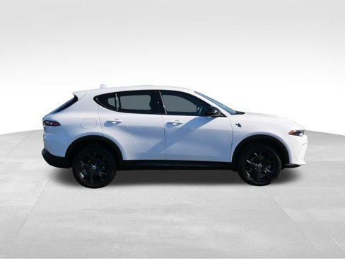 Used 2023 Dodge Hornet GT w/ GT Blacktop Package image 9