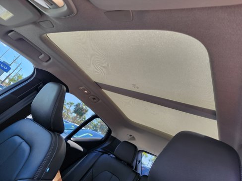 New 2025 Volvo XC40 B5 Core w/ Protection Package image 24
