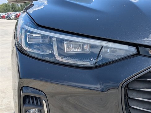 Used 2023 Ford Escape Platinum image 9