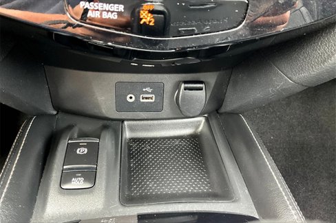 Used 2019 Nissan Rogue SL w/ Premium Package image 15