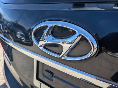 Used 2014 Hyundai Santa Fe GLS image 9