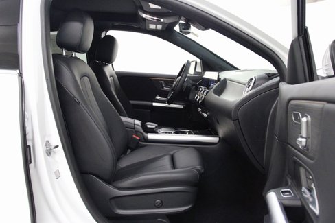 Used 2023 Mercedes-Benz GLA 250 4MATIC w/ Premium Package image 21