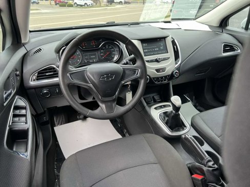 Used 2018 Chevrolet Cruze LS image 12