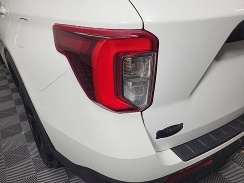 Used 2021 Ford Explorer ST w/ Equipment Group 401A image 9