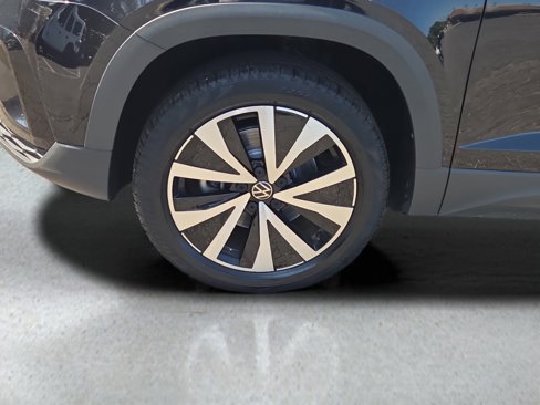 Used 2022 Volkswagen Taos SE image 24